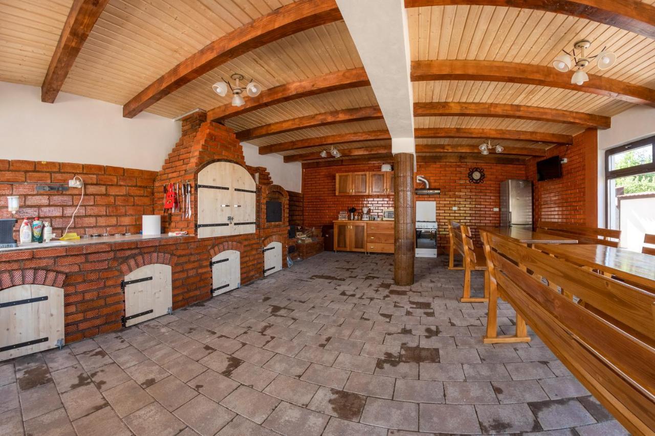 Hotel Casa Alex Novaci-Străini Exterior foto